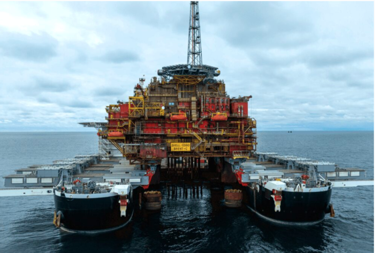 The decommissioning of Shell‘s iconic Brent oil and gas field in the North Sea has reached a significant milestone with the successful removal of the Brent Charlie platform topsides. Source: https://petroleumaustralia.com.au/projects/shells-brent-field-decommissioning-reaches-milestone-with-final-platform-removal/