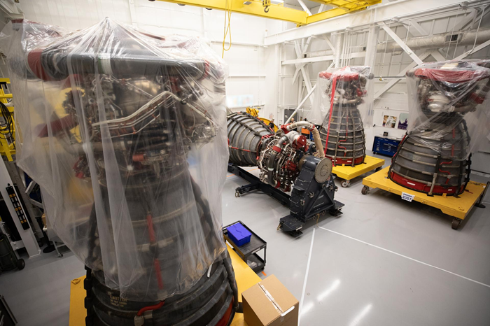 All four RS-25 SLS (Space Launch System) rocket engines, built by L3 Harris Technologies, were delivered to NASA’s Vehicle Assembly Building at Kennedy Space Center in Florida for the Artemis III mission on Tuesday, July 21, 2026. NASA/Ben Smegelsky. Source: https://www.nasa.gov/blogs/missions/2026/08/05/nasa-joins-artemis-iii-orion-modules-rocket-hardware-update/