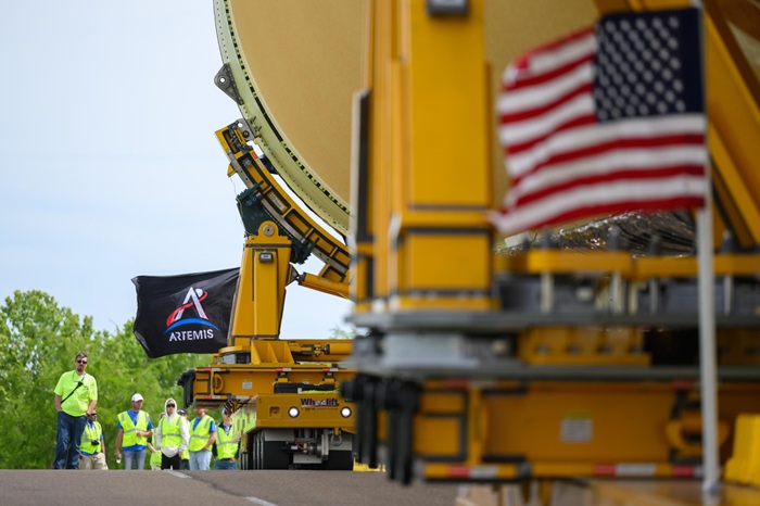 NASA moved the core stage, or the largest section, of the SLS (Space Launch System) rocket to the agency’s Pegasus barge in New Orleans on April 20. The barge will ferry the top four-fifths – the section containing the liquid hydrogen tank, liquid oxygen tank, intertank, and forward skirt – of the SLS core stage to NASA’s Kennedy Space Center in Florida to complete outfitting and vertical integration. Source: https://www.nasa.gov/image-detail/amf-maf_20260420_artiii_rollout-epb_024/